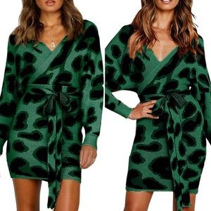 - ✨THE SAVOY GREEN LEOPARD BATWING SWEATER DRESS